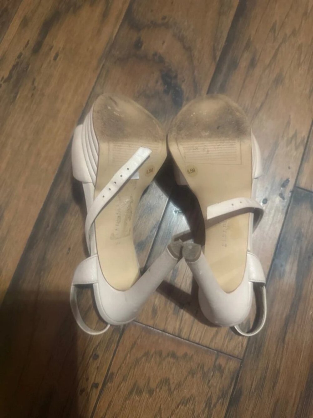 Heels - Picture 2 of 4